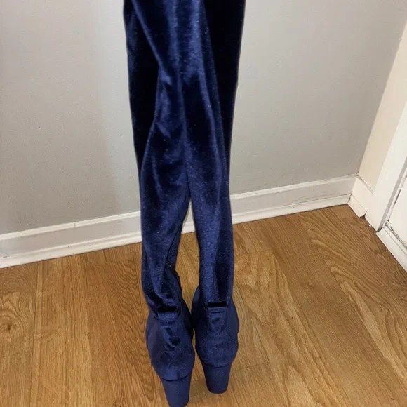 Elegant Navy Velvet Knee-High Boots - Picture 6 of 9